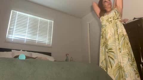 danni travis online show from July 30, 9:03 pm