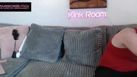 ASSleigh Abbott online show from February 14, 6:40 pm