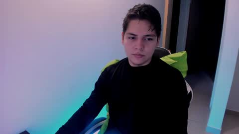 Snapshot of asta_kuro chatting on June 2, 12:23 am Asta Kuno online show from June 2, 12:23 am