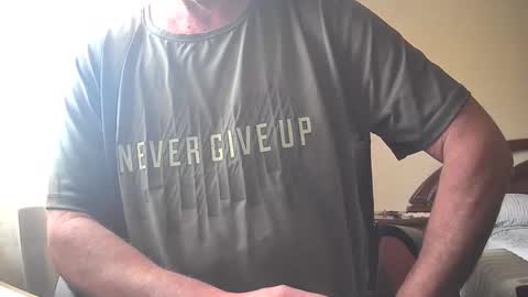 Snapshot of astelover chatting on December 8, 3:35 pm astelover online show from December 8, 3:35 pm