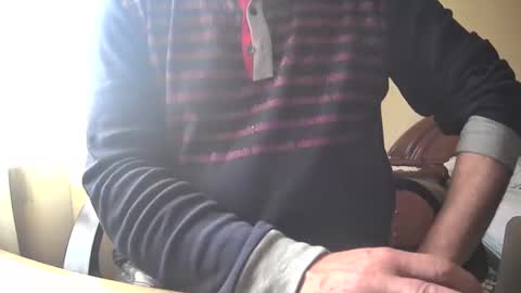 Snapshot of astelover chatting on February 9, 9:05 am astelover online show from February 9, 9:05 am