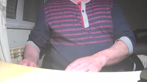 Snapshot of astelover chatting on November 3, 8:32 pm astelover online show from November 3, 8:32 pm