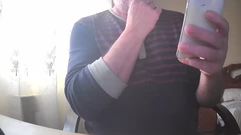 Snapshot of astelover chatting on November 23, 3:34 pm astelover online show from November 23, 3:34 pm