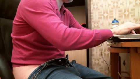 Snapshot of asterion51 chatting on November 12, 6:52 pm asterion51 online show from November 12, 6:52 pm