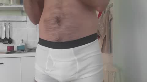 Snapshot of astleitx chatting on October 30, 12:39 pm astleitx online show from October 30, 12:39 pm