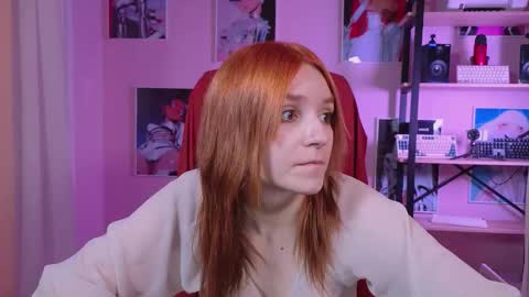 Snapshot of astra_lis chatting on October 26, 12:22 pm Astra online show from October 26, 12:22 pm