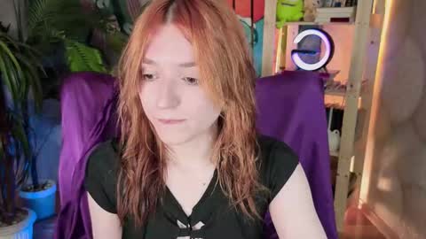 Snapshot of astra_lis chatting on November 15, 2:24 pm Astra online show from November 15, 2:24 pm