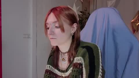 Snapshot of astra_lis chatting on December 16, 7:52 pm Astra online show from December 16, 7:52 pm