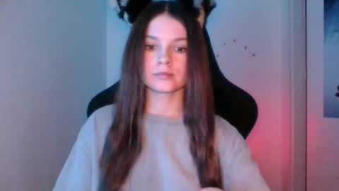 astradream_ online show from March 10, 10:26 pm