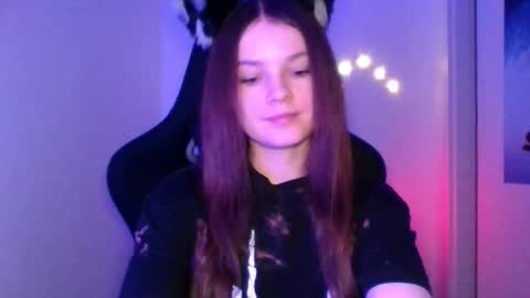 astradream_ online show from March 12, 10:27 pm