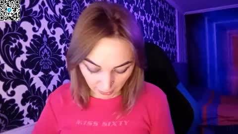 Snapshot of astralyn chatting on December 15, 7:40 pm MERYEM online show from December 15, 7:40 pm