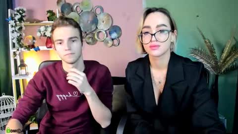 Snapshot of astren_villo chatting on December 1, 6:51 am astren online show from December 1, 6:51 am