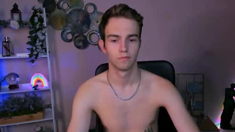 Snapshot of astren_villo chatting on May 27, 5:48 am astren online show from May 27, 5:48 am