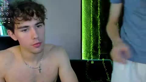 Snapshot of astren_villo chatting on July 8, 7:18 pm astren online show from July 8, 7:18 pm