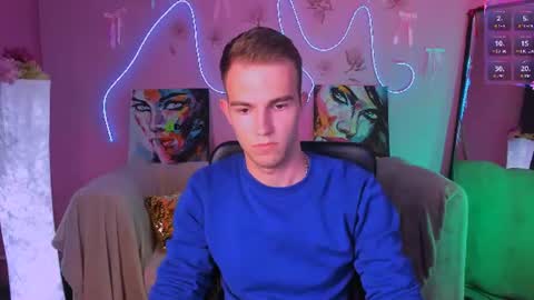 Snapshot of astren_villo chatting on July 28, 3:21 pm astren online show from July 28, 3:21 pm