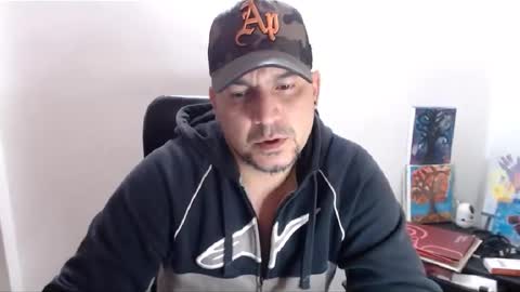 Nick Astton online show from December 17, 7:07 am