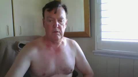 astute008 online show from February 12, 5:46 am