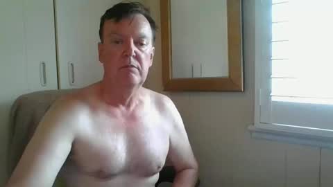 astute008 online show from February 12, 11:55 pm