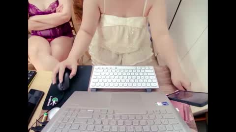 Snapshot of asuka_9x chatting on October 11, 9:08 am asuka_9x online show from October 11, 9:08 am