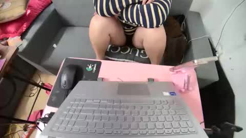 Snapshot of asuka_9x chatting on November 15, 8:55 am asuka_9x online show from November 15, 8:55 am