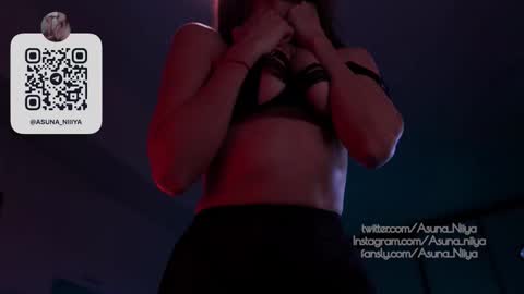 Snapshot of asuna_niiya chatting on December 2, 3:29 pm Asuna Niiya - online show from December 2, 3:29 pm