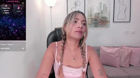 asura_love online show from May 7, 1:49 pm