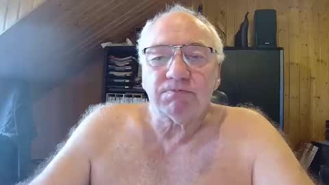 asusandy online show from May 11, 8:20 am