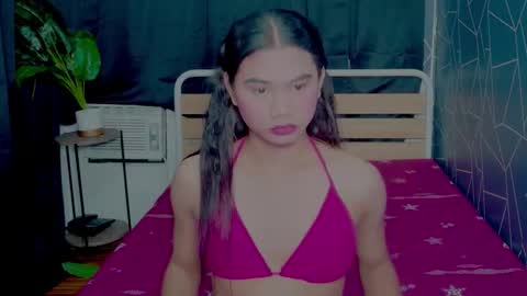 Snapshot of atashakendall chatting on December 4, 2:15 pm atashakendall online show from December 4, 2:15 pm