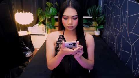 Snapshot of atashakendall chatting on January 9, 2:03 am atashakendall online show from January 9, 2:03 am