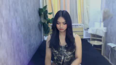 Snapshot of atashakendall chatting on February 9, 2:04 am atashakendall online show from February 9, 2:04 am