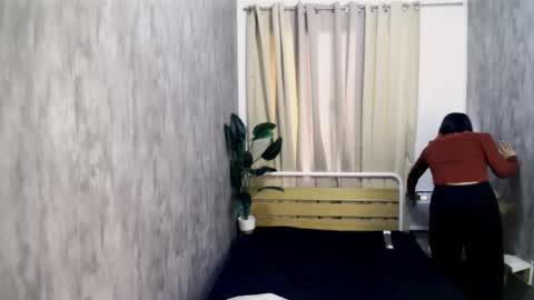 Snapshot of atashakendall chatting on March 3, 3:12 am atashakendall online show from March 3, 3:12 am