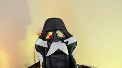 Snapshot of atena676 chatting on January 13, 4:28 am atena676 online show from January 13, 4:28 am