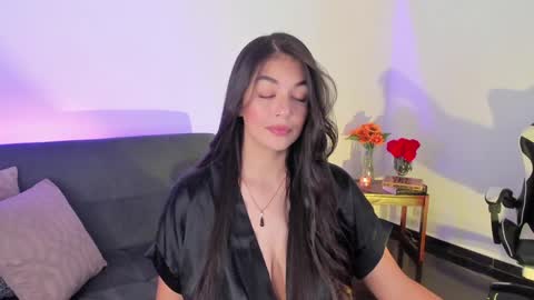 Snapshot of atena676 chatting on January 20, 1:39 am atena676 online show from January 20, 1:39 am