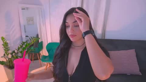 Snapshot of atena676 chatting on September 29, 1:22 am atena676 online show from September 29, 1:22 am