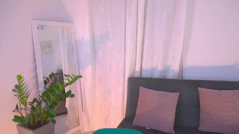 Snapshot of atena676 chatting on October 1, 1:22 am atena676 online show from October 1, 1:22 am