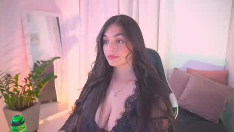 Snapshot of atena676 chatting on November 27, 3:19 am atena676 online show from November 27, 3:19 am