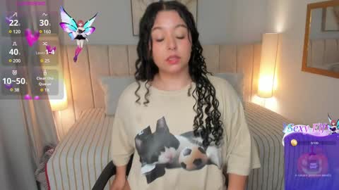 Snapshot of atena_cuteee chatting on January 11, 2:20 am sofia online show from January 11, 2:20 am