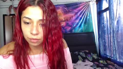 Snapshot of atena_messy chatting on November 2, 12:18 pm atena messy online show from November 2, 12:18 pm
