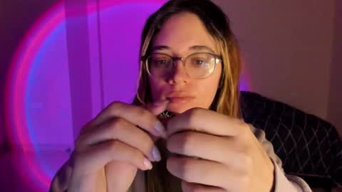 atenas online show from November 12, 9:32 am