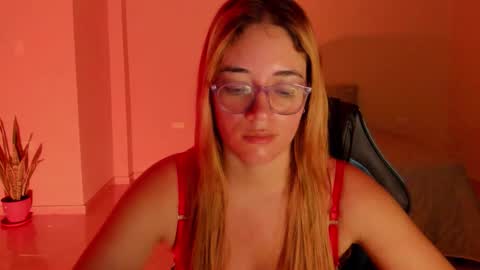 atenas online show from March 8, 9:24 am