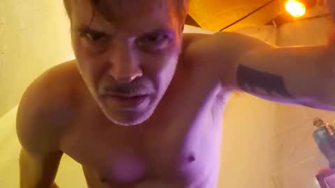 Snapshot of athandrew chatting on November 11, 4:12 am jonnyandrew online show from November 11, 4:12 am