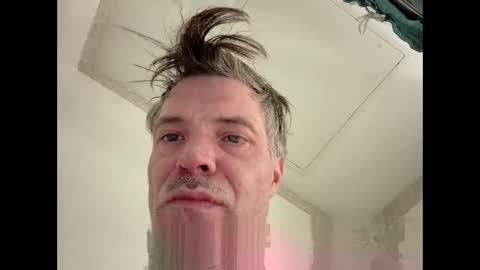 jonnyandrew online show from February 19, 8:32 am