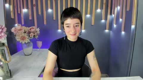 Snapshot of atheena__ chatting on May 27, 12:46 pm Athenea online show from May 27, 12:46 pm