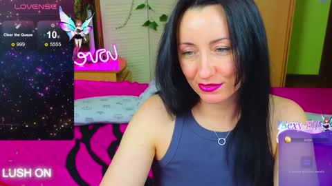 Snapshot of athena_starry chatting on February 3, 11:42 am athena starry online show from February 3, 11:42 am