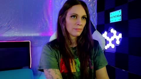 Snapshot of athenaautumn chatting on February 6, 10:04 am Athena Autumn online show from February 6, 10:04 am