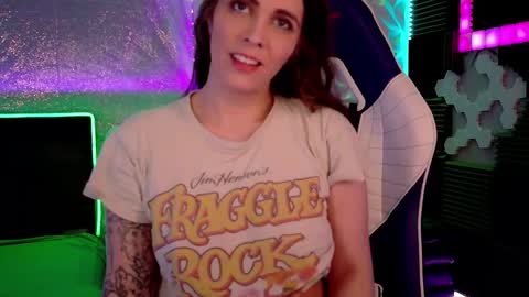 Snapshot of athenaautumn chatting on November 29, 10:18 am Athena Autumn online show from November 29, 10:18 am