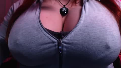 Snapshot of athenamatrix chatting on November 23, 6:46 am Athena formerly loverinsecret online show from November 23, 6:46 am