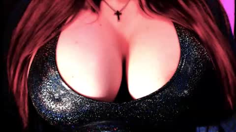 Snapshot of athenamatrix chatting on November 28, 4:48 am Athena formerly loverinsecret online show from November 28, 4:48 am