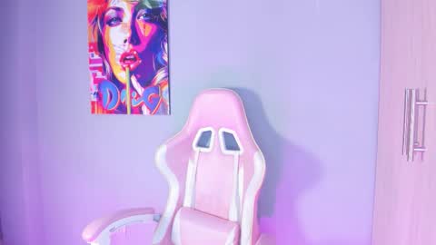 Snapshot of athenea__fox chatting on December 14, 11:37 am athenea__fox online show from December 14, 11:37 am