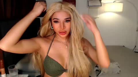 Snapshot of athisamore chatting on January 20, 9:22 pm athisamore online show from January 20, 9:22 pm